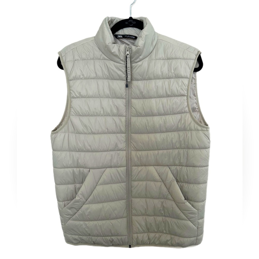 Zara Men’s Puffer Vest